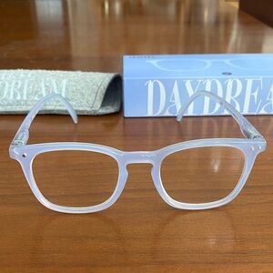 IziPizi light lilac Eyeglasses with case